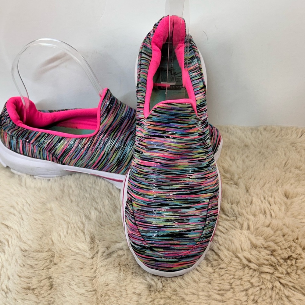 Athletic Pink Sneakers with Knit Upper (Read‎ info on size)